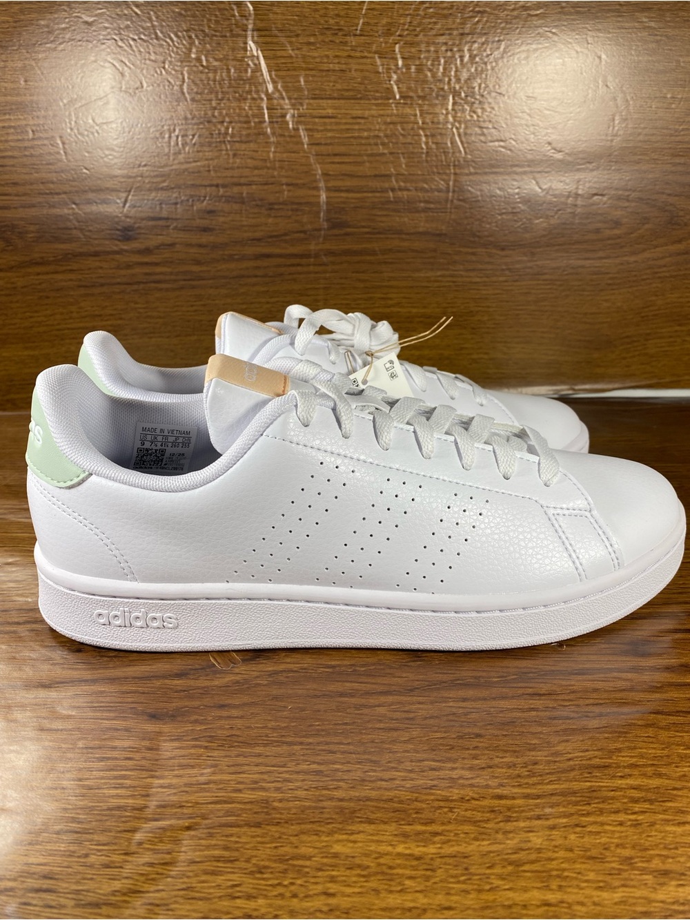 Adidas Advantage women’s Shoes size 8.5